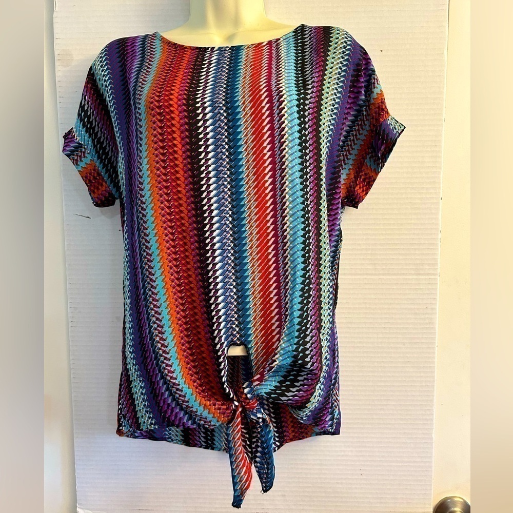 Gray LA blouse top in multi color print‎ with tie front Sz-S.  R14